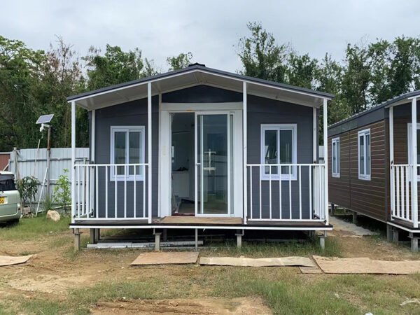Flat Roof Expandable House - Standard (One Bath, One Room One Kitchen)
