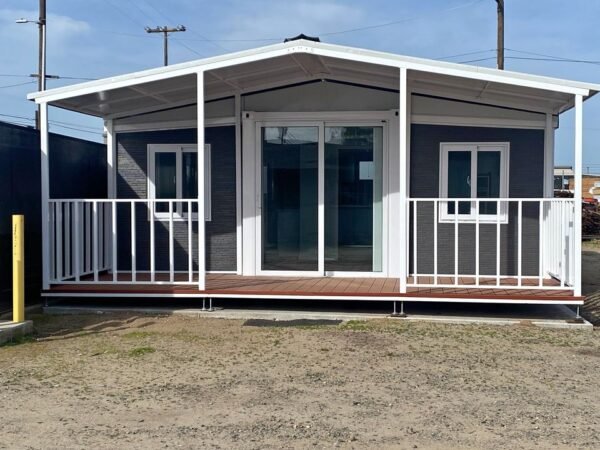 Flat Roof Expandable House - Standard (One Bath, One Room One Kitchen)
